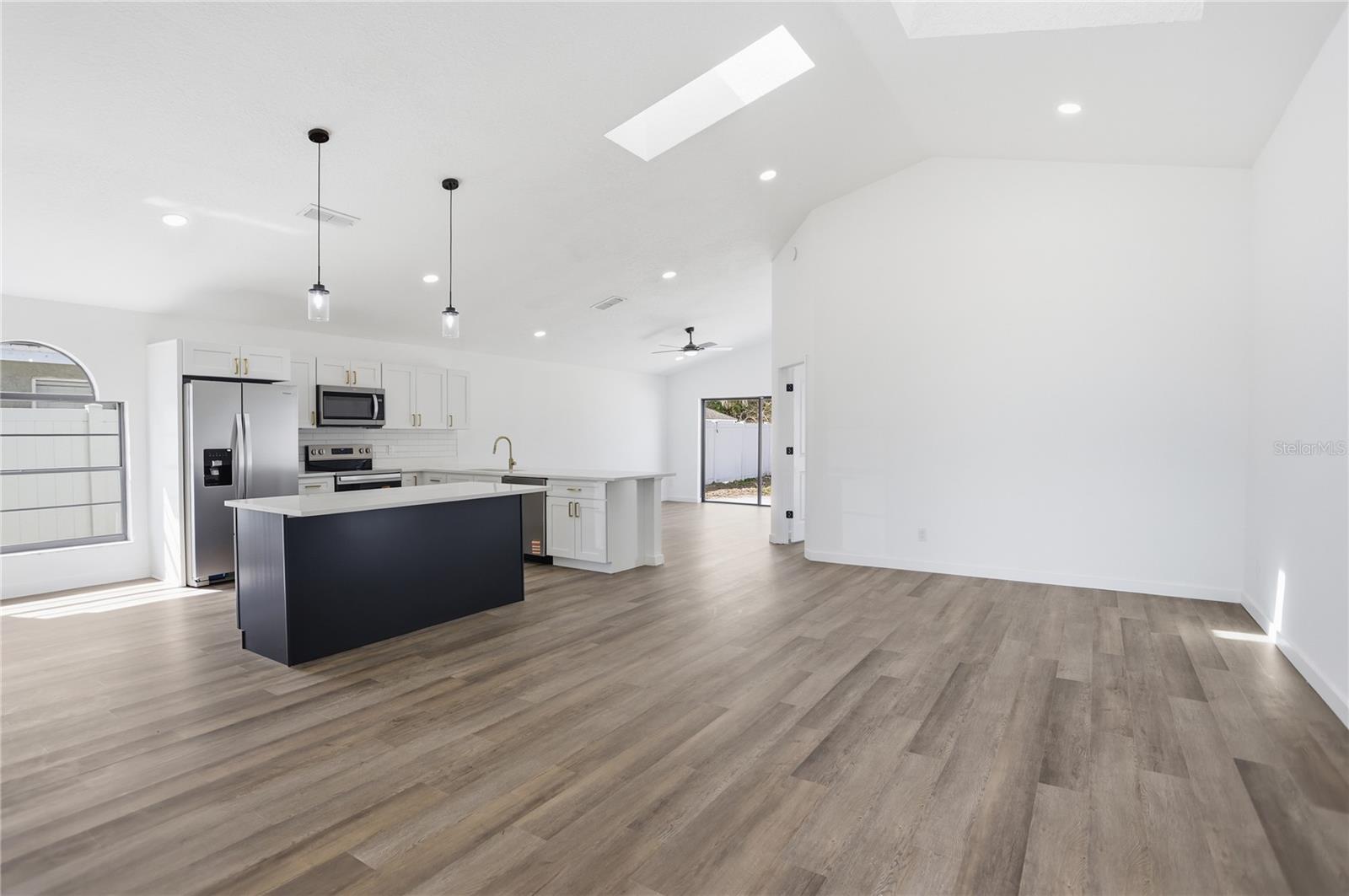 Image 6 of 22 For 7744 Altavan Avenue