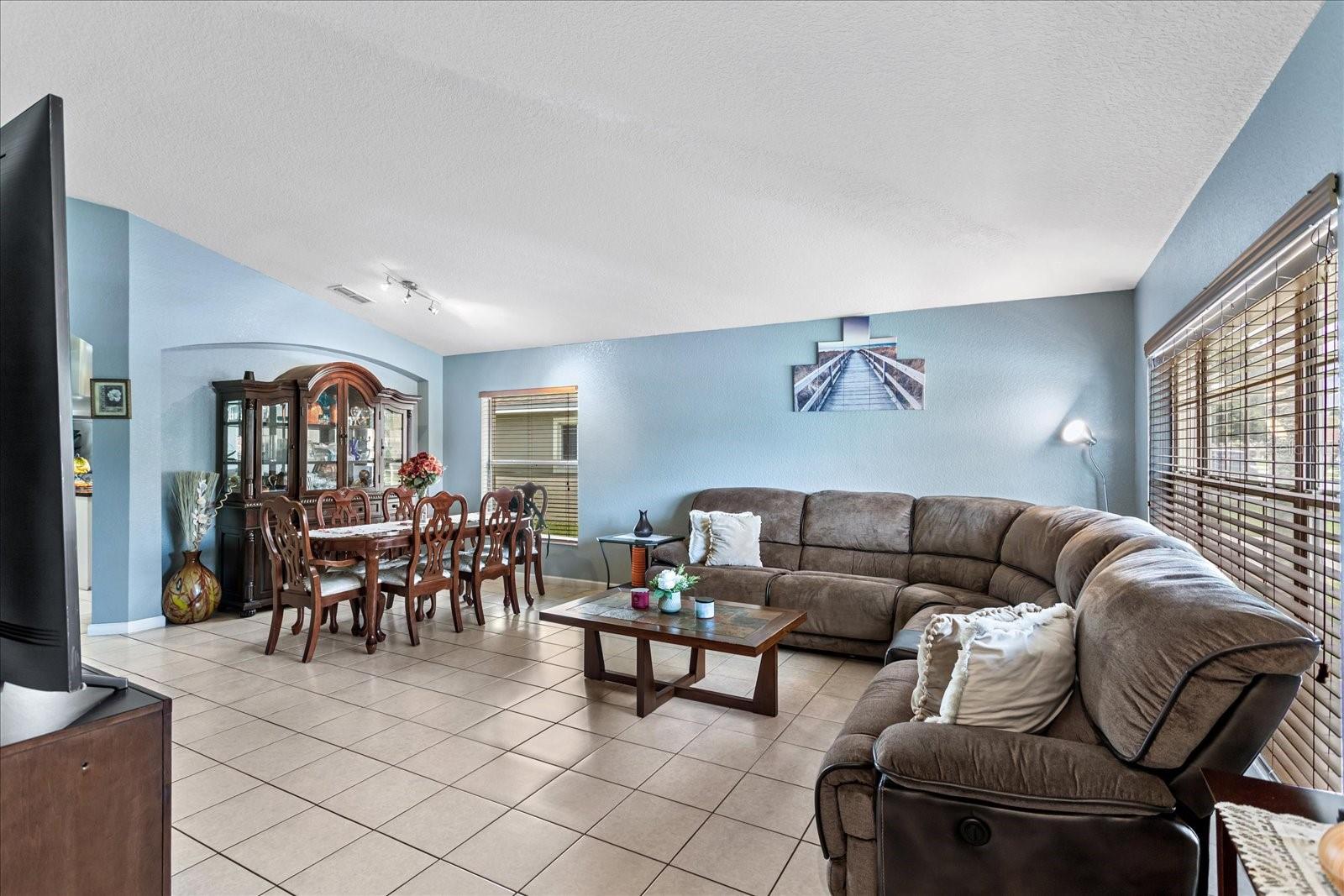 Image 3 of 28 For 2886 Oconnell Drive