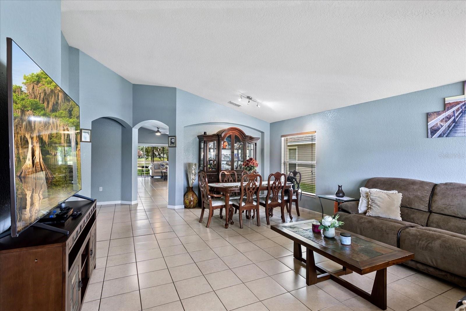 Image 4 of 28 For 2886 Oconnell Drive