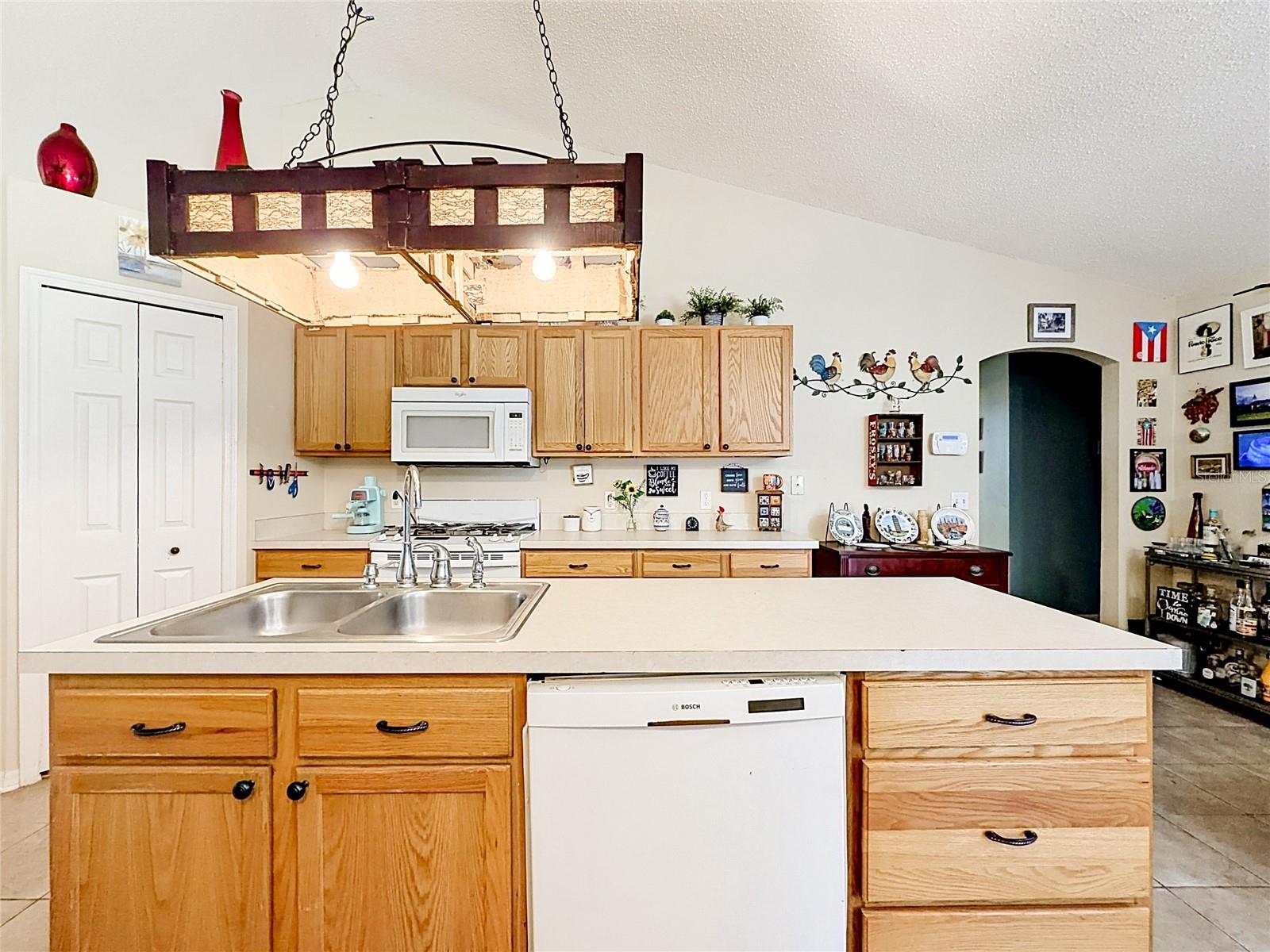 Image 14 of 54 For 7400 Lake Marni Court