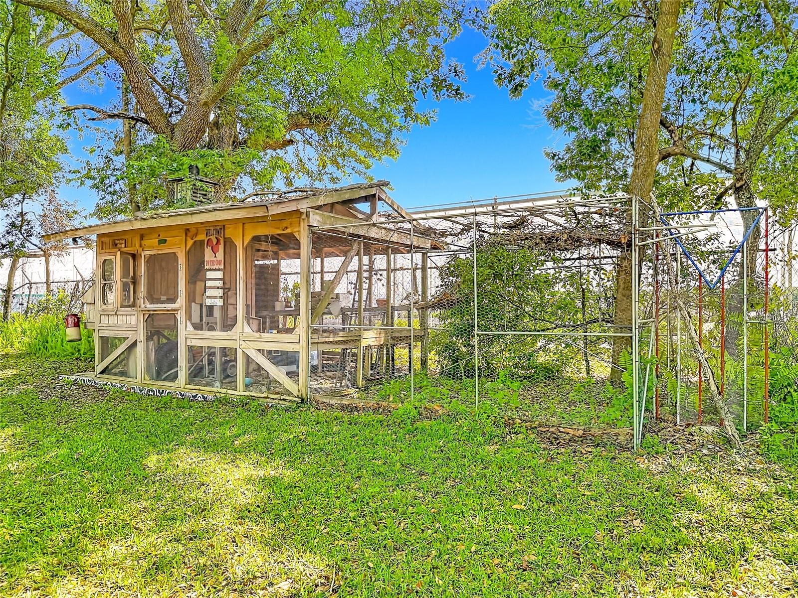 Image 40 of 54 For 7400 Lake Marni Court