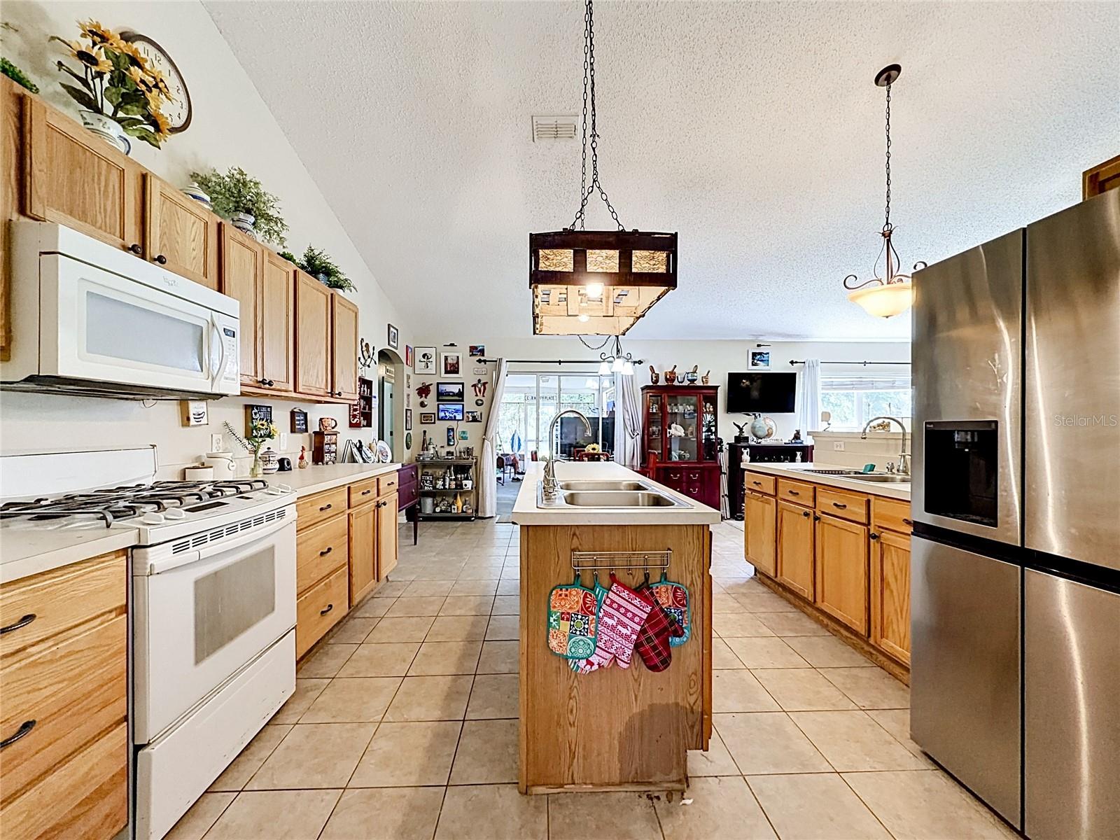 Image 8 of 54 For 7400 Lake Marni Court
