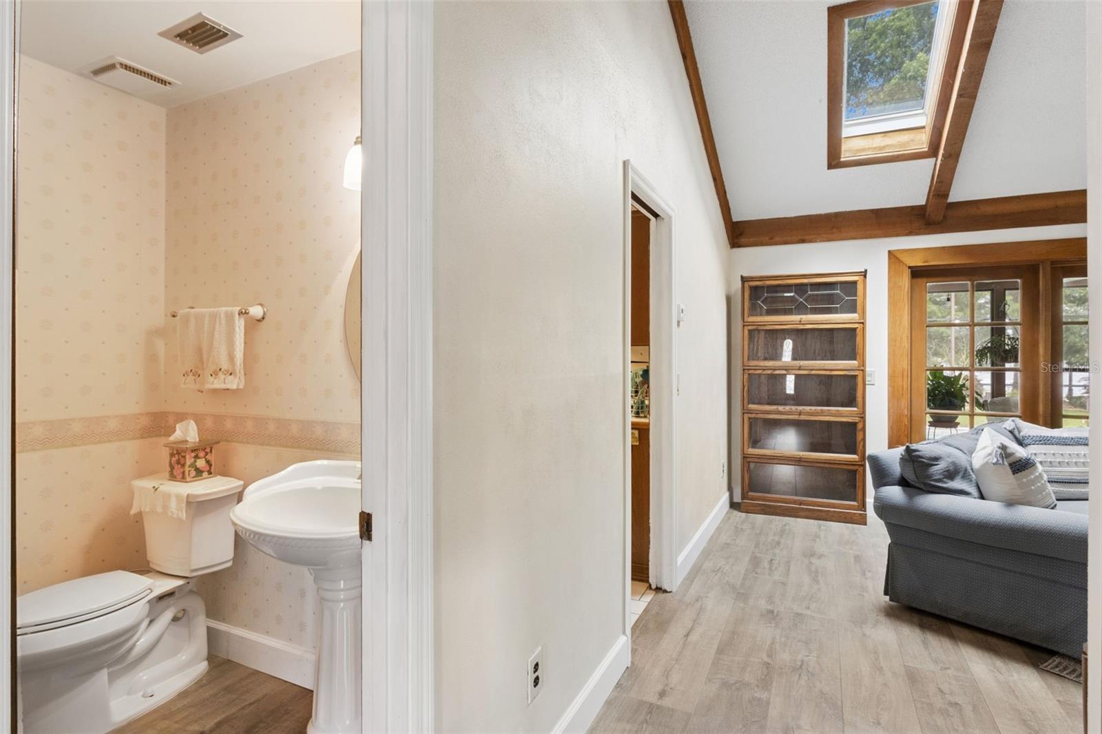 Image 19 of 59 For 4909 Lake Gatlin Woods Court