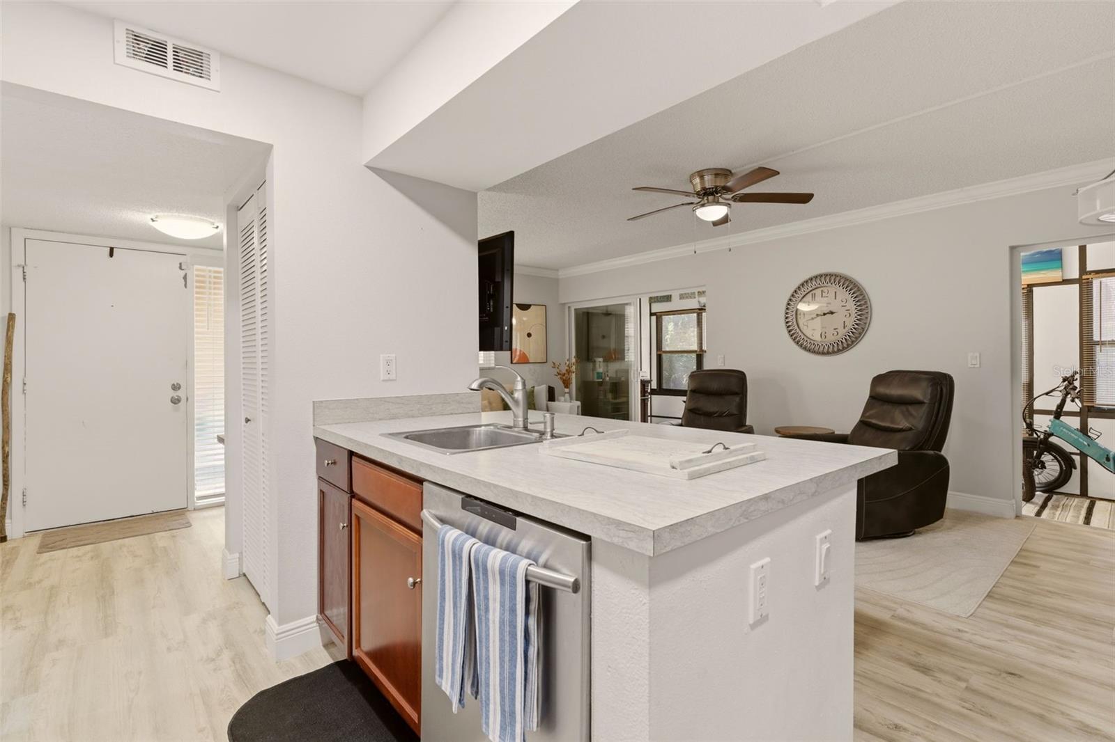 Image 15 of 39 For 130 Jasmine Woods Court 2c