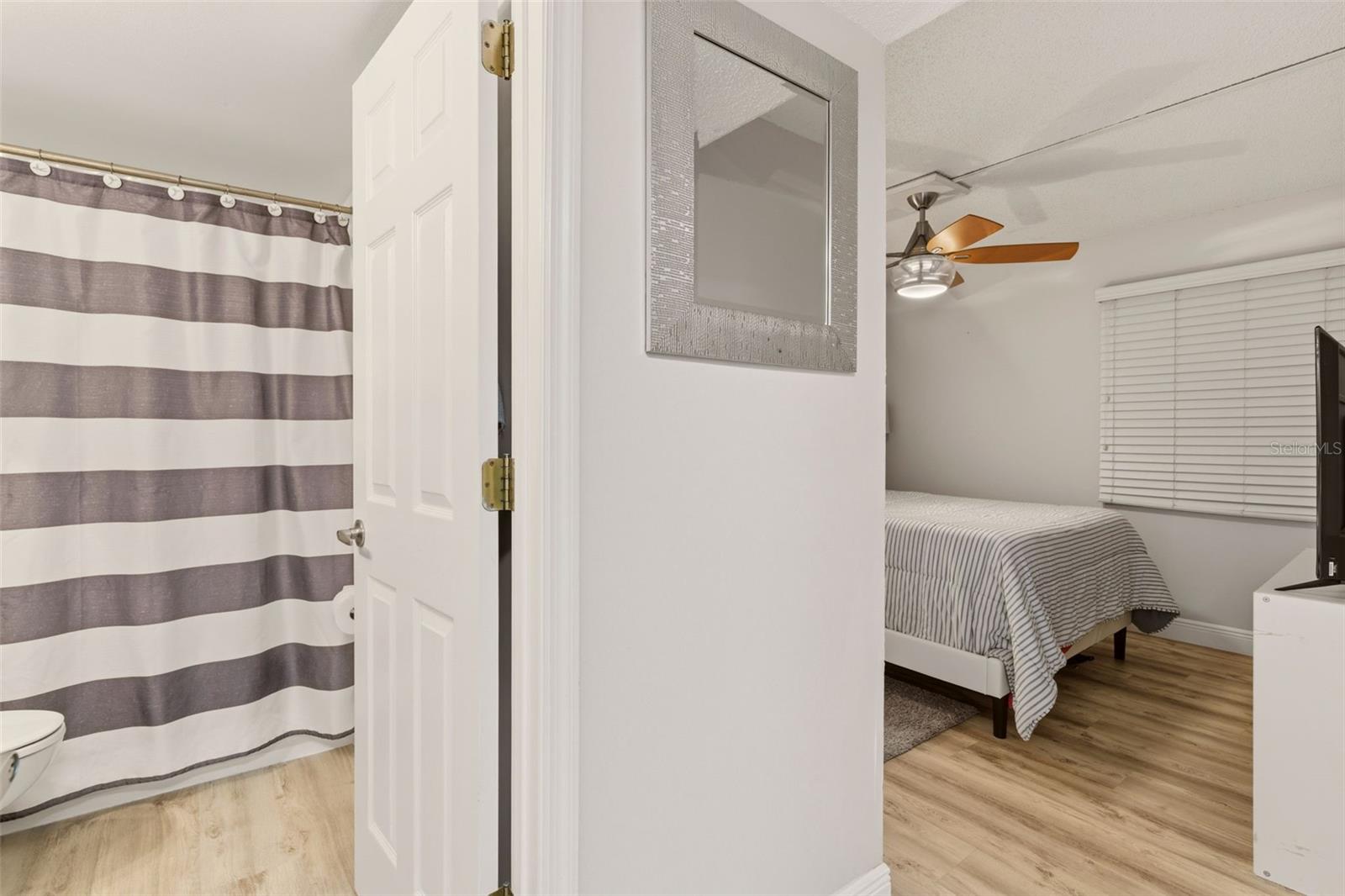 Image 20 of 39 For 130 Jasmine Woods Court 2c