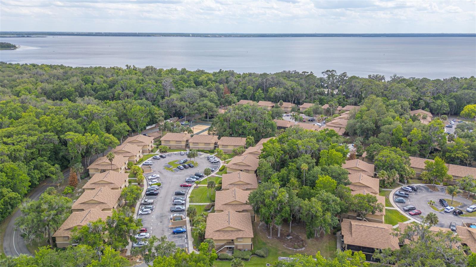 Image 32 of 39 For 130 Jasmine Woods Court 2c
