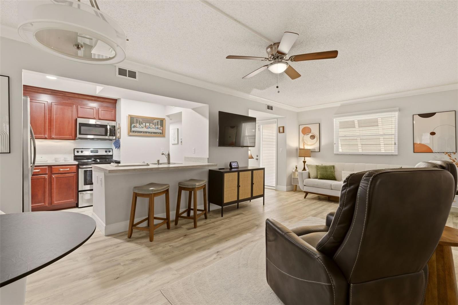 Image 7 of 39 For 130 Jasmine Woods Court 2c