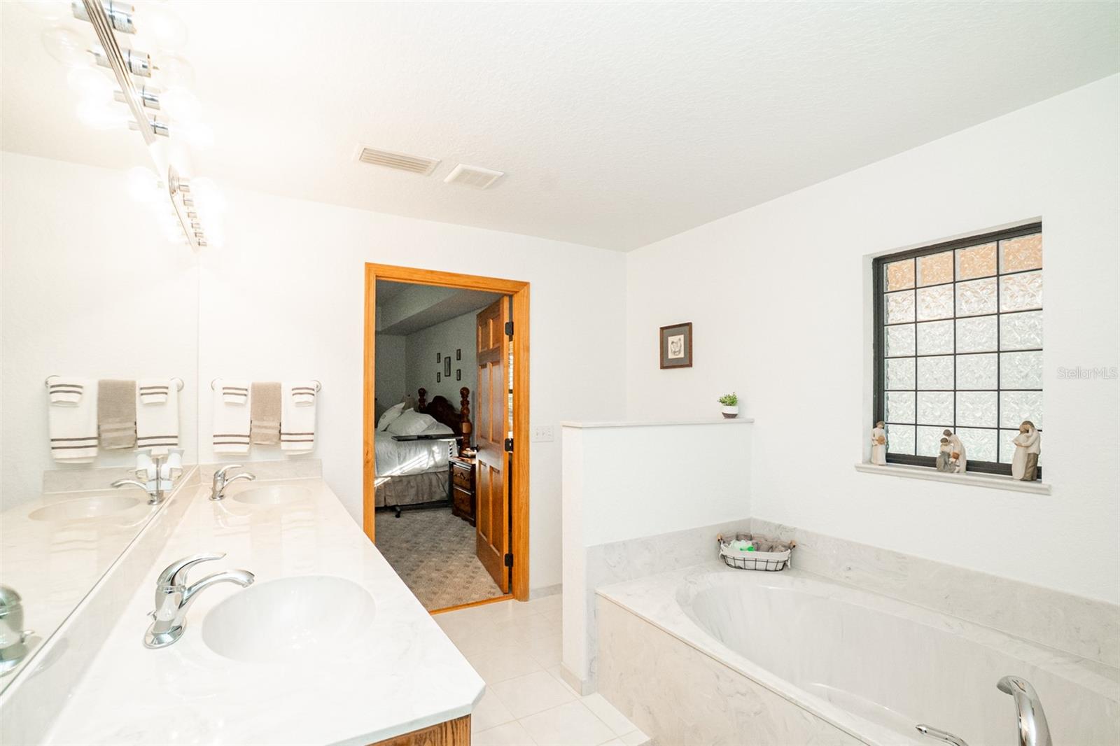 Image 15 of 25 For 8600 147th Avenue Road