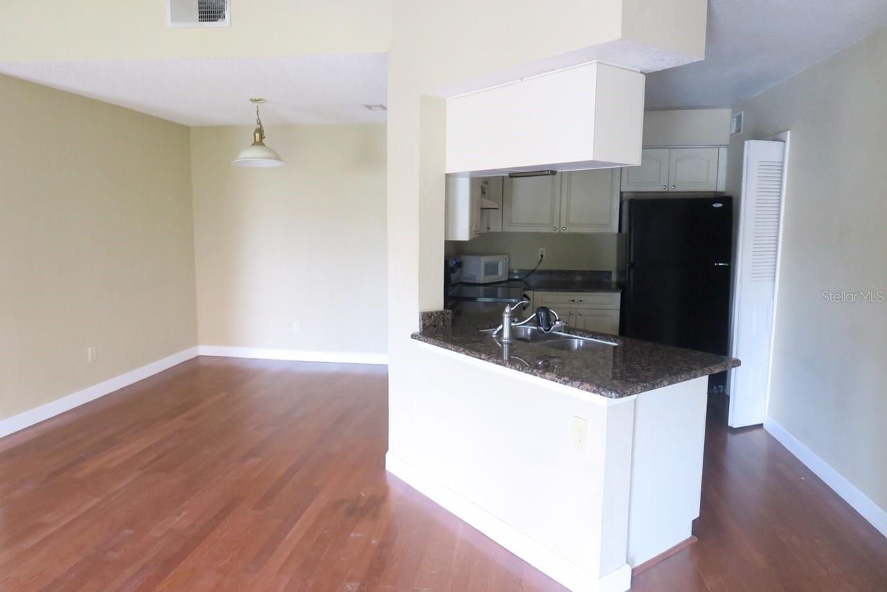 Image 4 of 15 For 2550 Alafaya Trail 11200