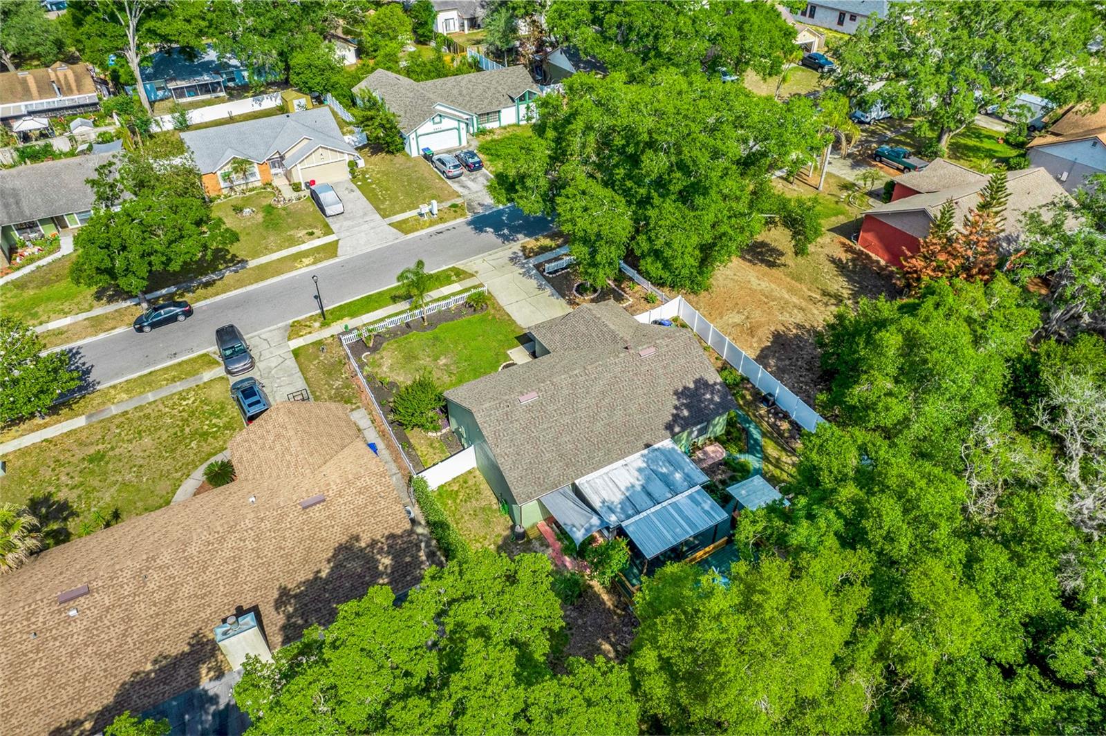 Image 12 of 44 For 5933 Groveline Drive