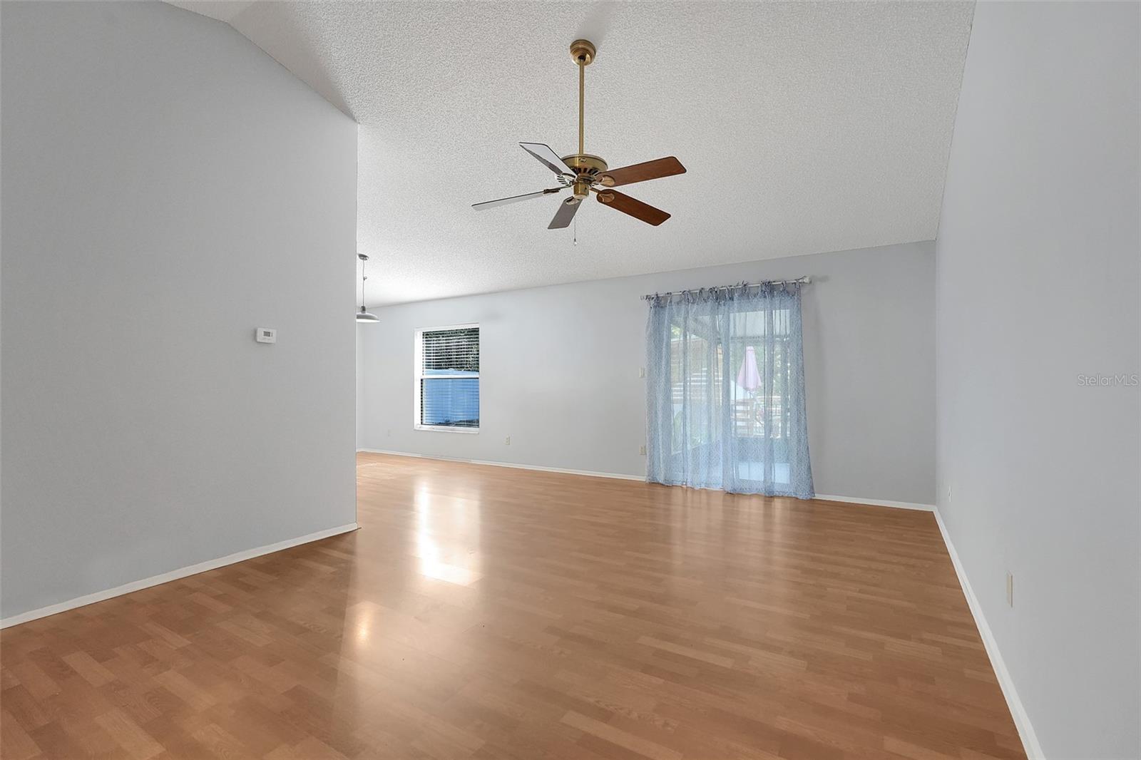 Image 16 of 44 For 5933 Groveline Drive