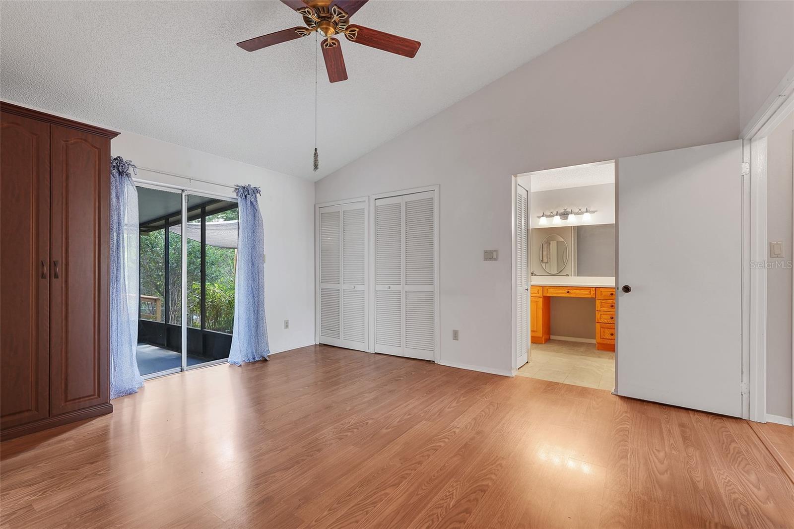 Image 24 of 44 For 5933 Groveline Drive