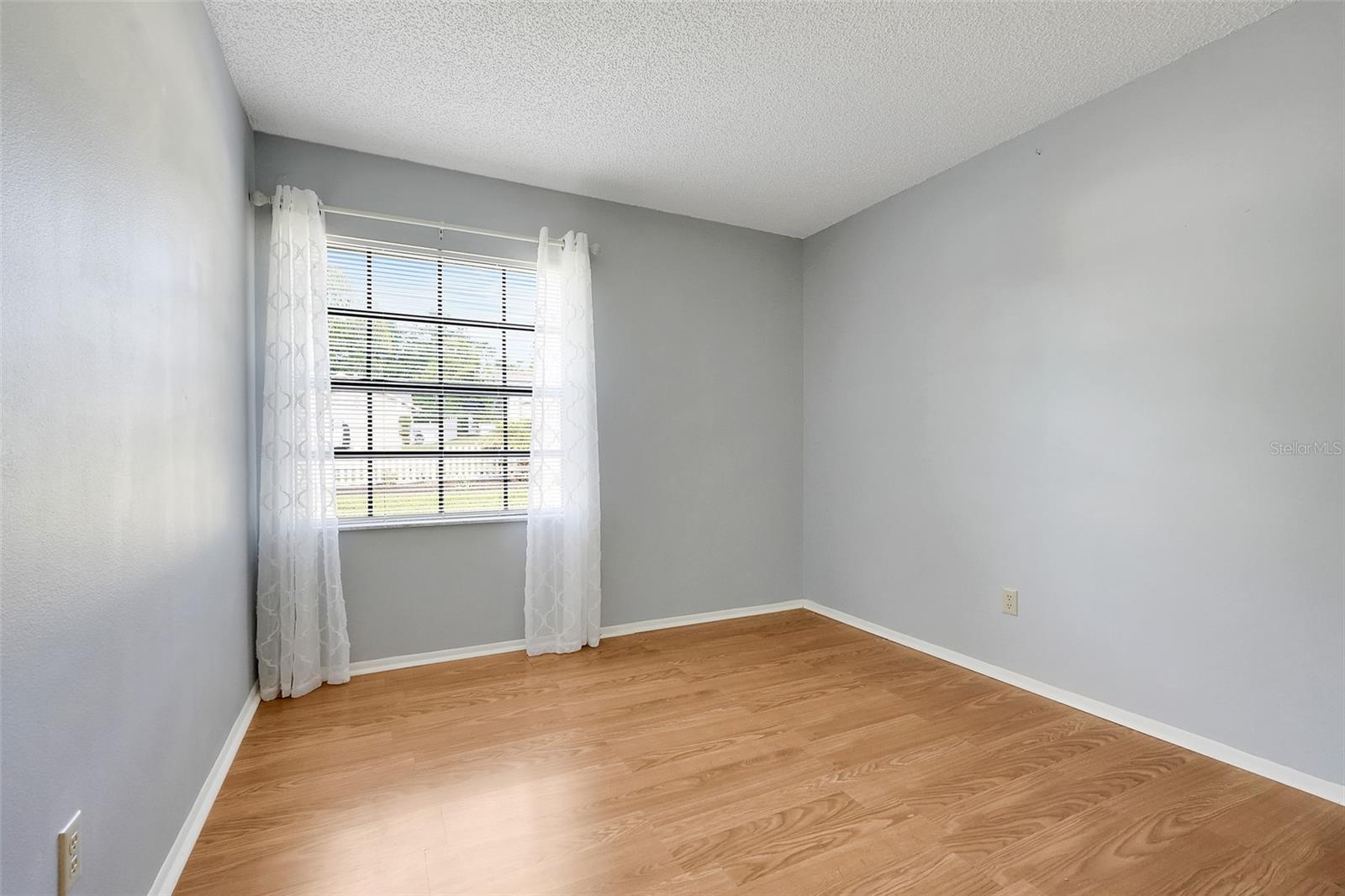 Image 30 of 44 For 5933 Groveline Drive