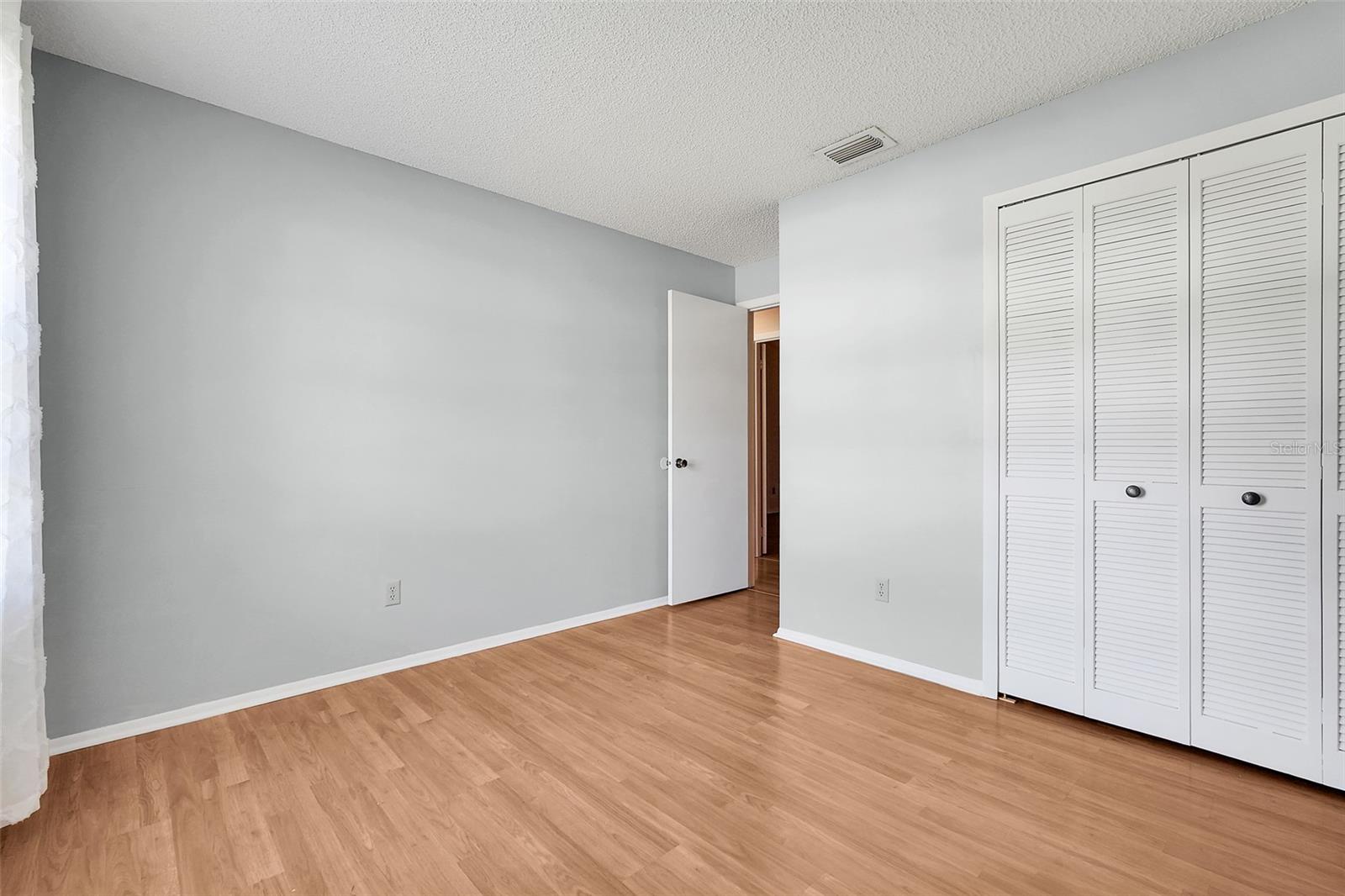 Image 31 of 44 For 5933 Groveline Drive