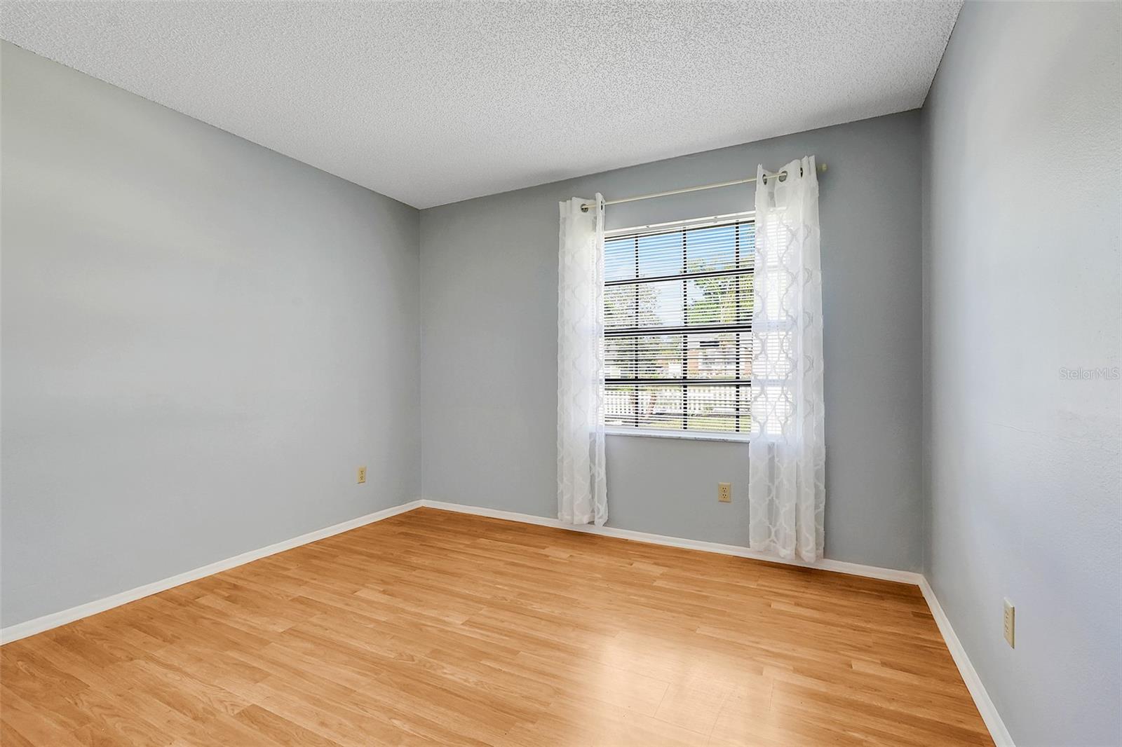 Image 32 of 44 For 5933 Groveline Drive