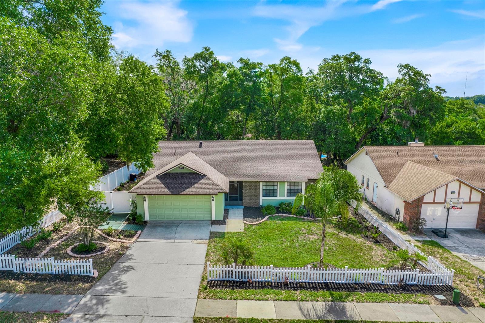 Image 4 of 44 For 5933 Groveline Drive