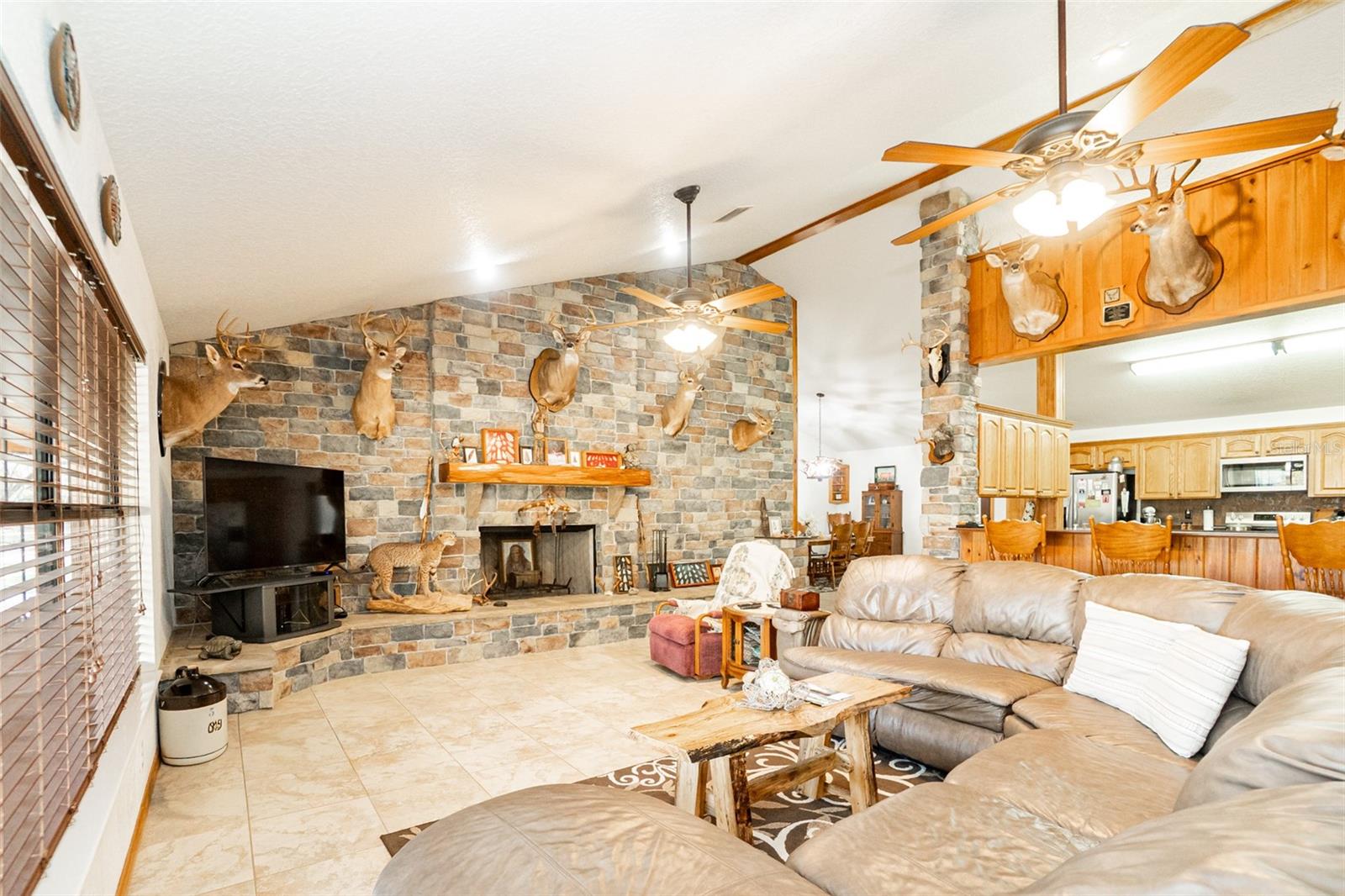 Image 4 of 18 For 8600 147th Avenue Road