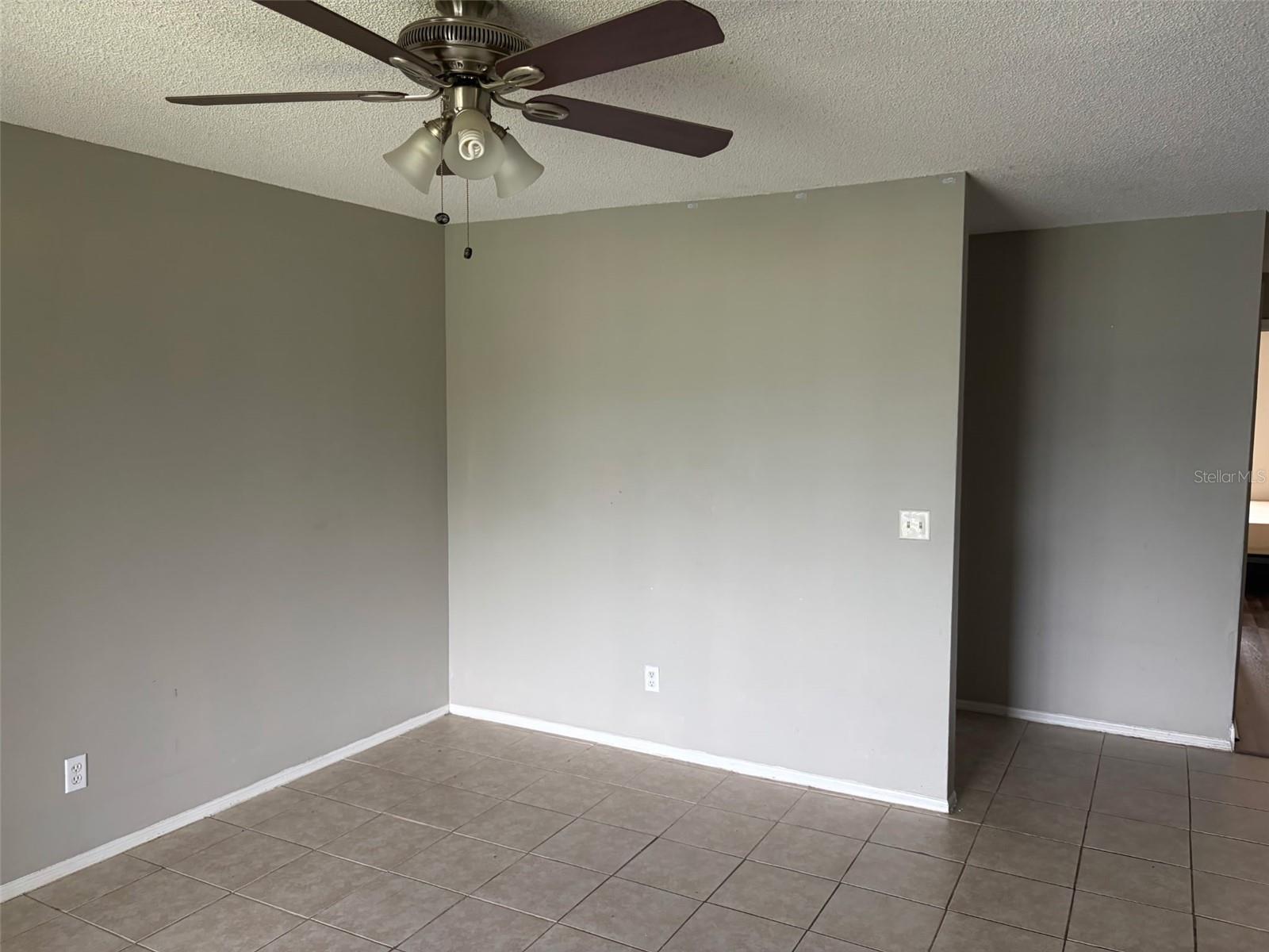 Image 3 of 6 For 4314 Pershing Pointe Place 7
