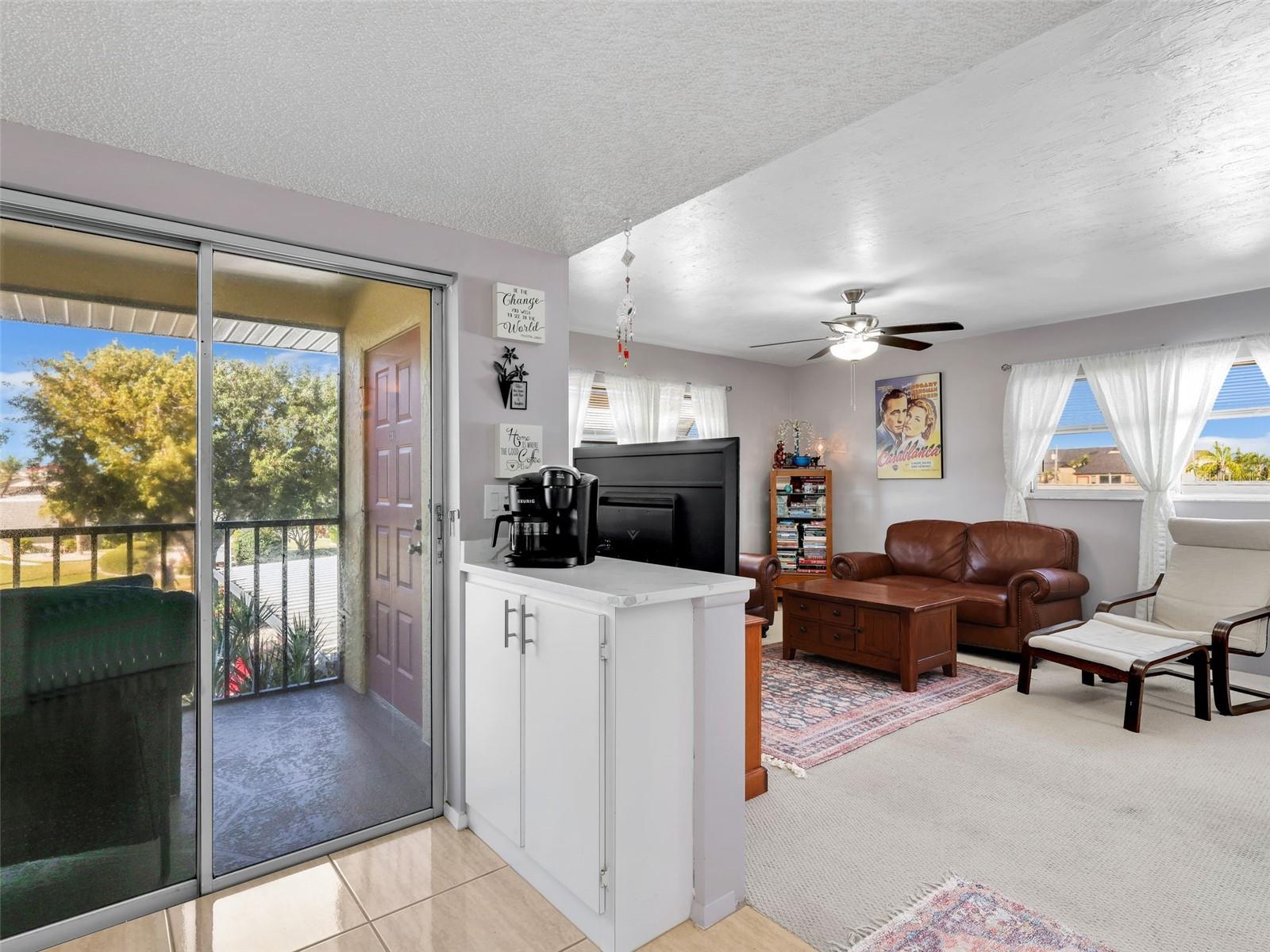 Image 15 of 37 For 4021 19th Avenue 201