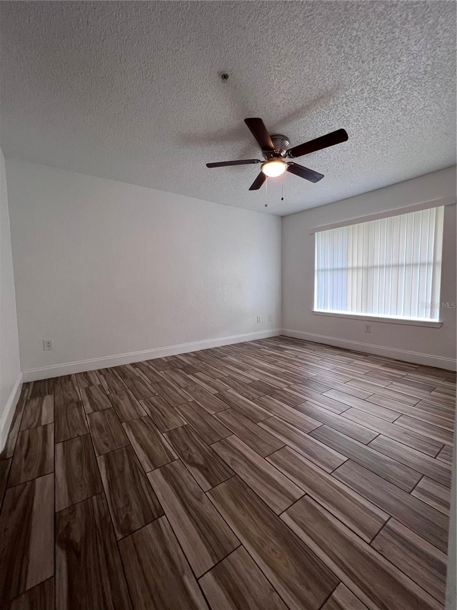 Image 13 of 28 For 2208 Antigua Place 938