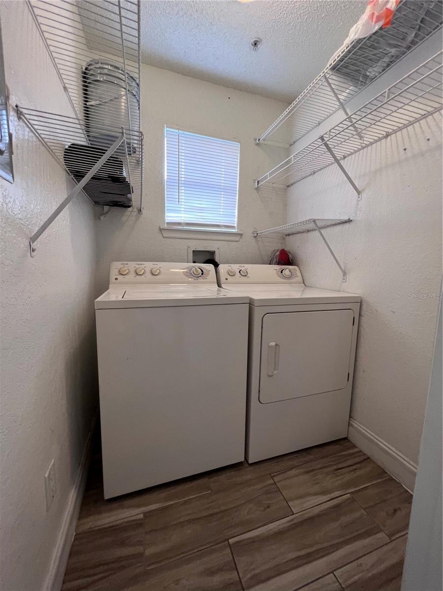 Image 18 of 28 For 2208 Antigua Place 938