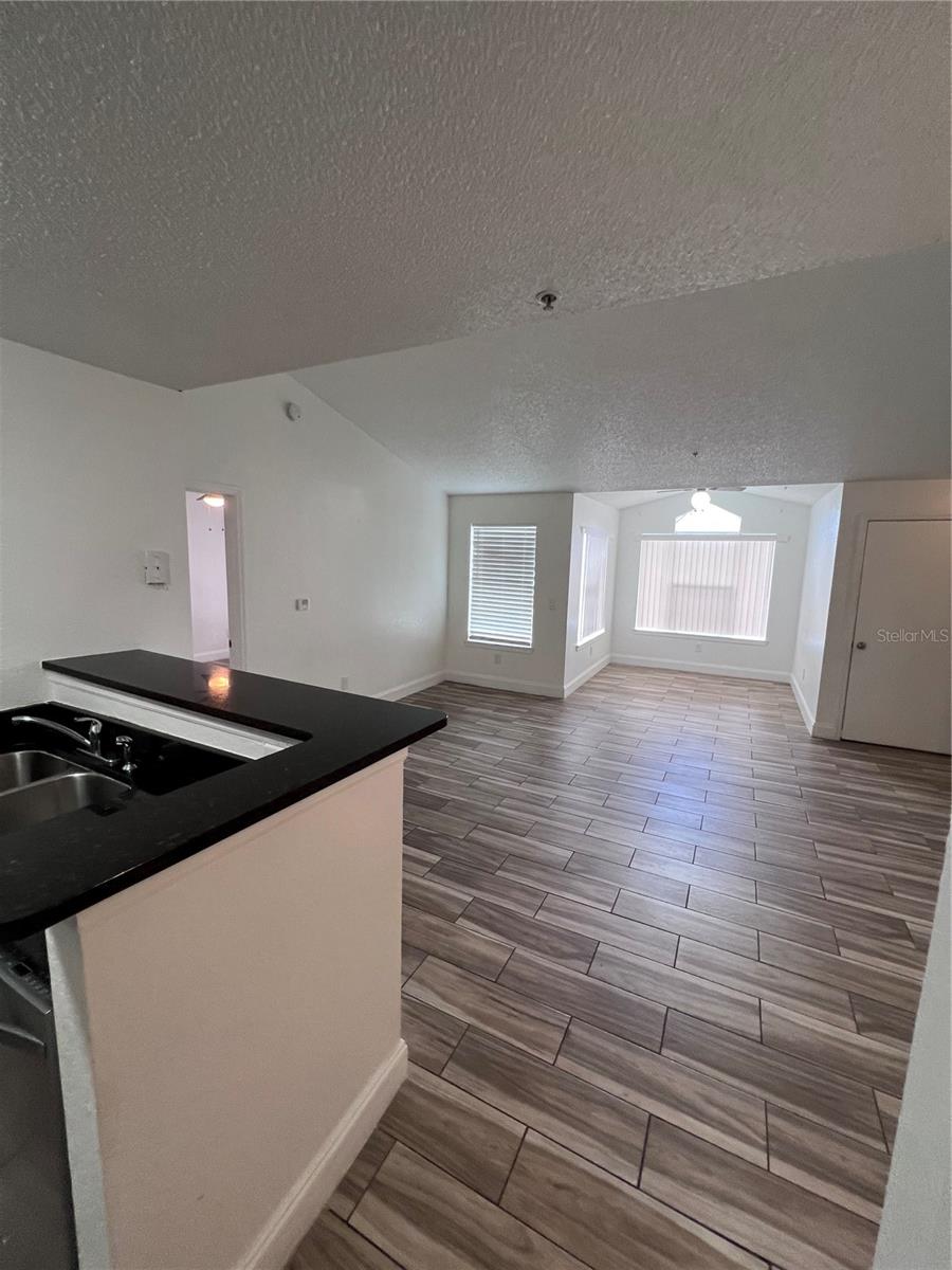 Image 9 of 28 For 2208 Antigua Place 938