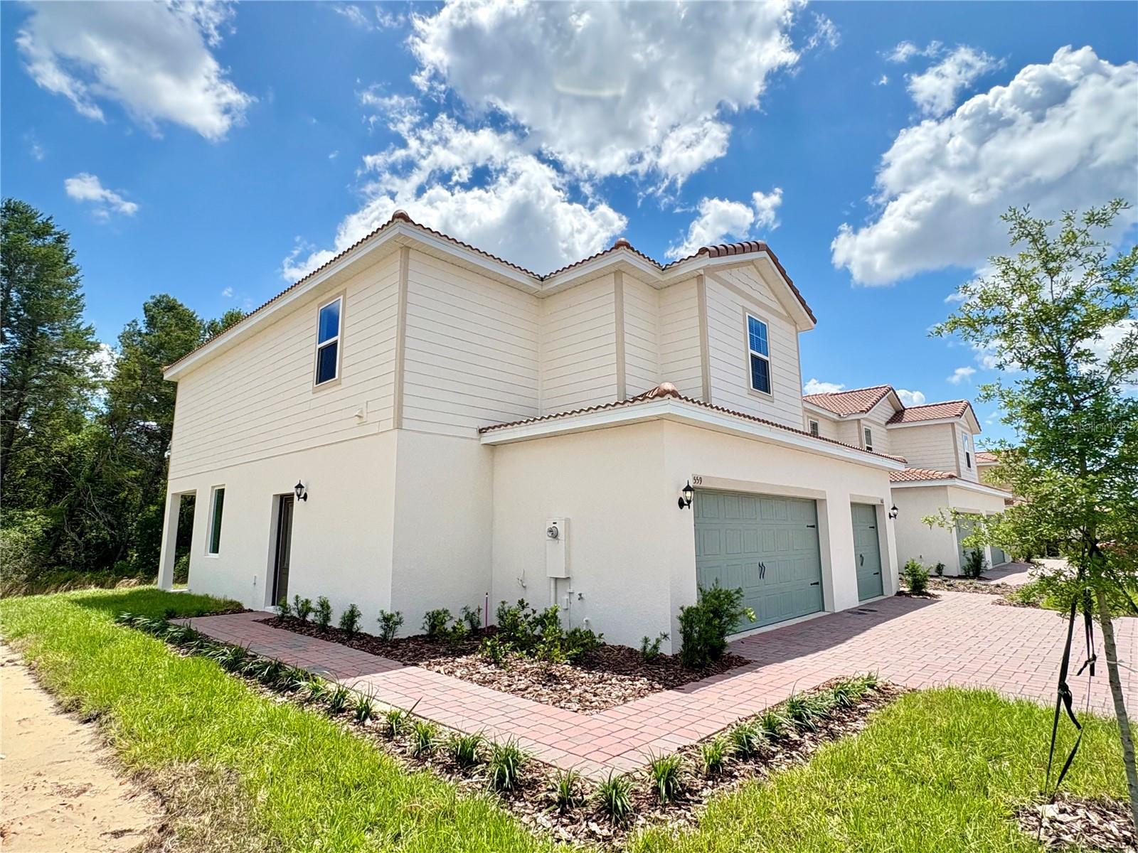 Image 2 of 31 For 559 Bay Leaf Drive
