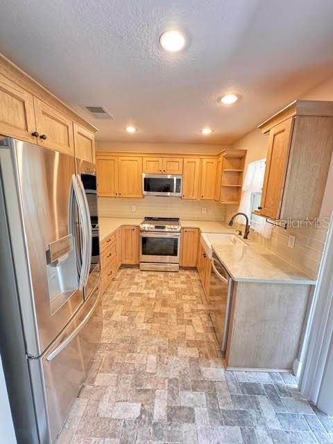 Image 10 of 32 For 318 Belvedere Way