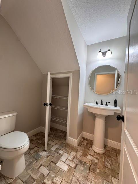 Image 7 of 32 For 318 Belvedere Way