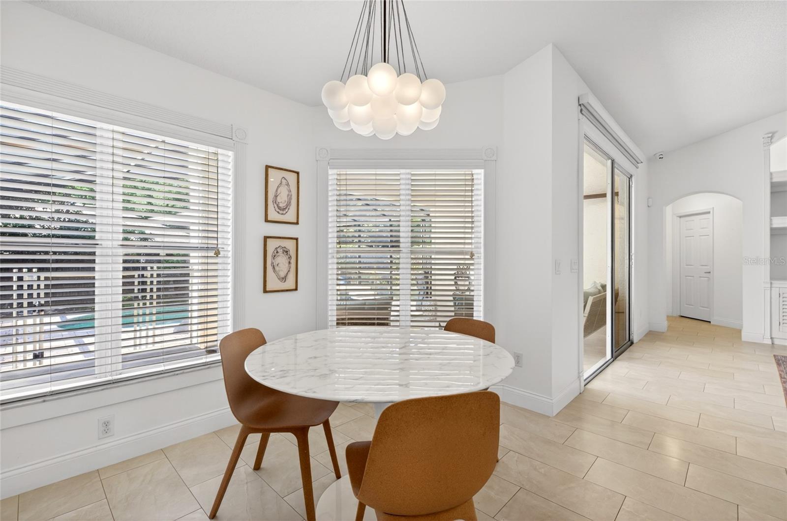 Image 10 of 55 For 7524 Lindenhurst Drive