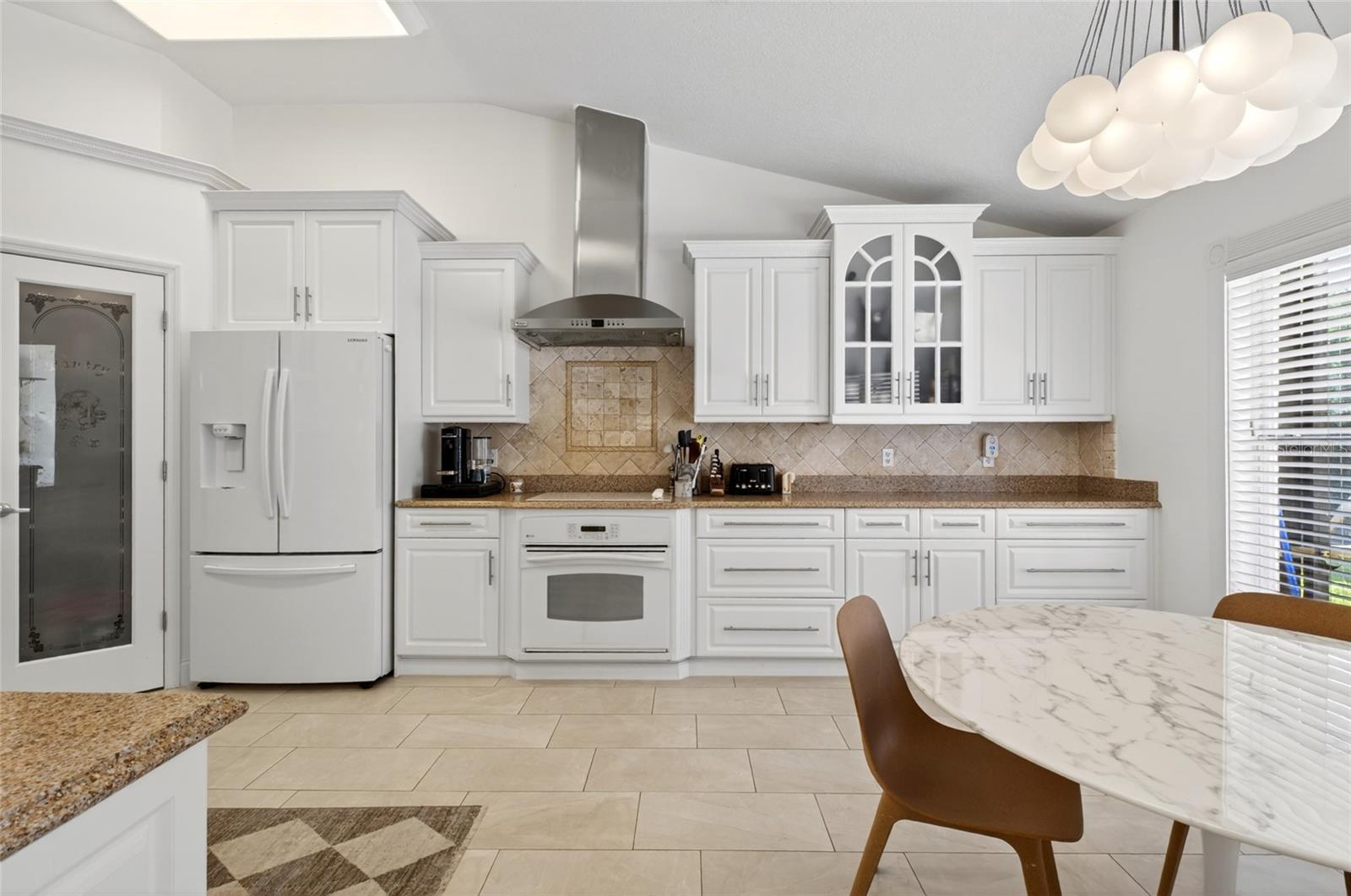 Image 12 of 55 For 7524 Lindenhurst Drive