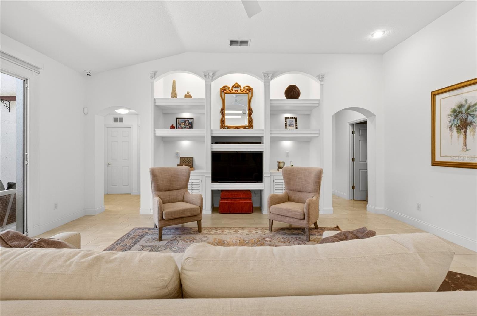 Image 13 of 55 For 7524 Lindenhurst Drive