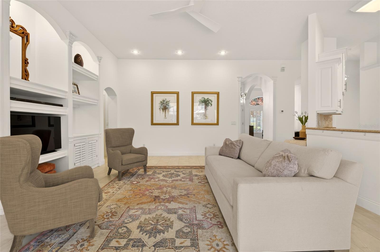 Image 15 of 55 For 7524 Lindenhurst Drive