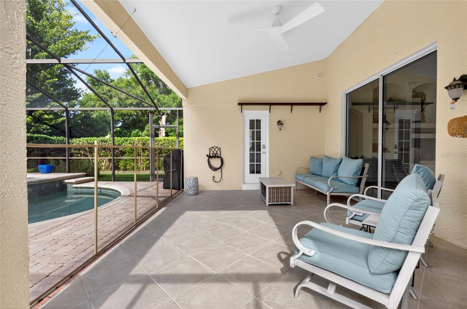 Image 21 of 55 For 7524 Lindenhurst Drive
