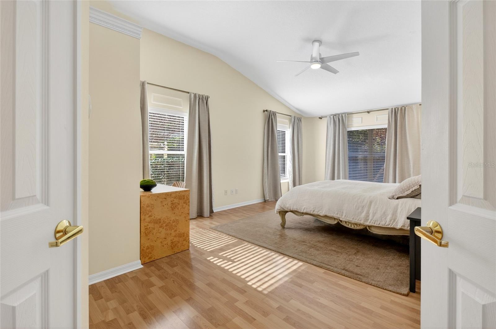 Image 23 of 55 For 7524 Lindenhurst Drive
