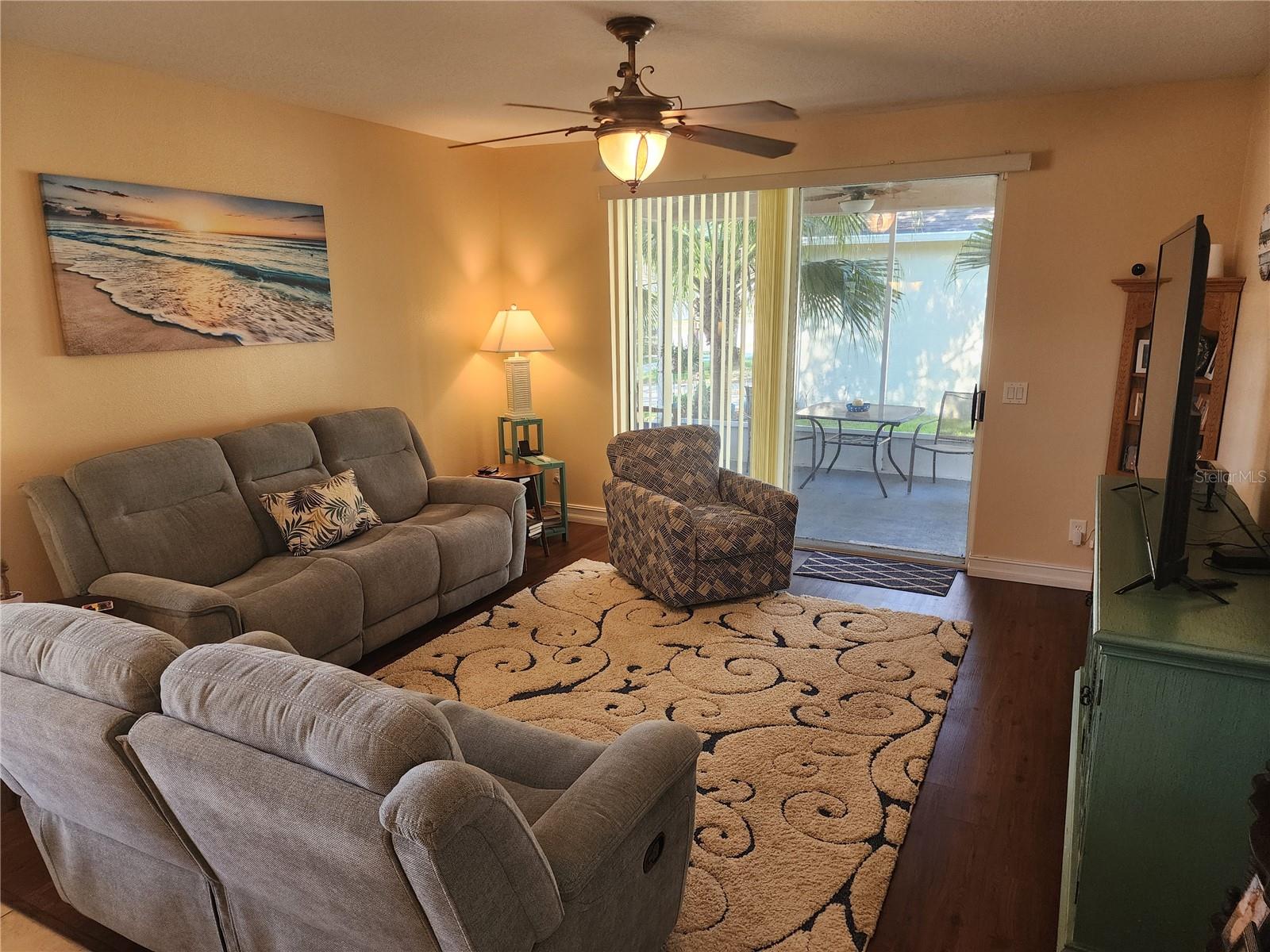 Image 14 of 27 For 801 Cressa Circle