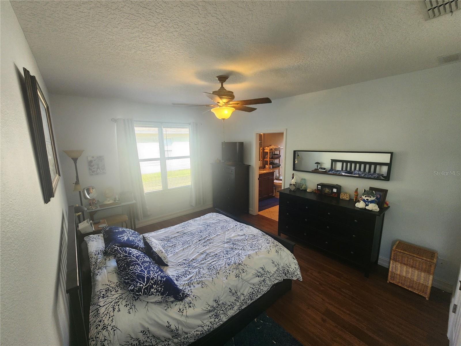 Image 17 of 27 For 801 Cressa Circle