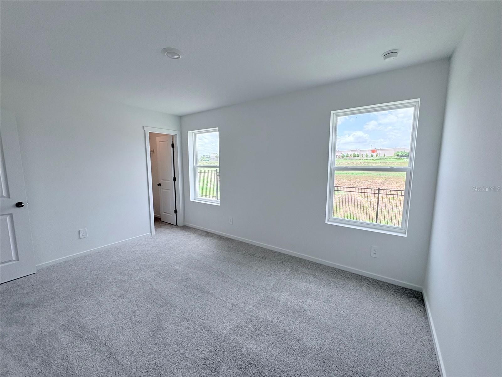 Image 16 of 25 For 866 Lynx Street