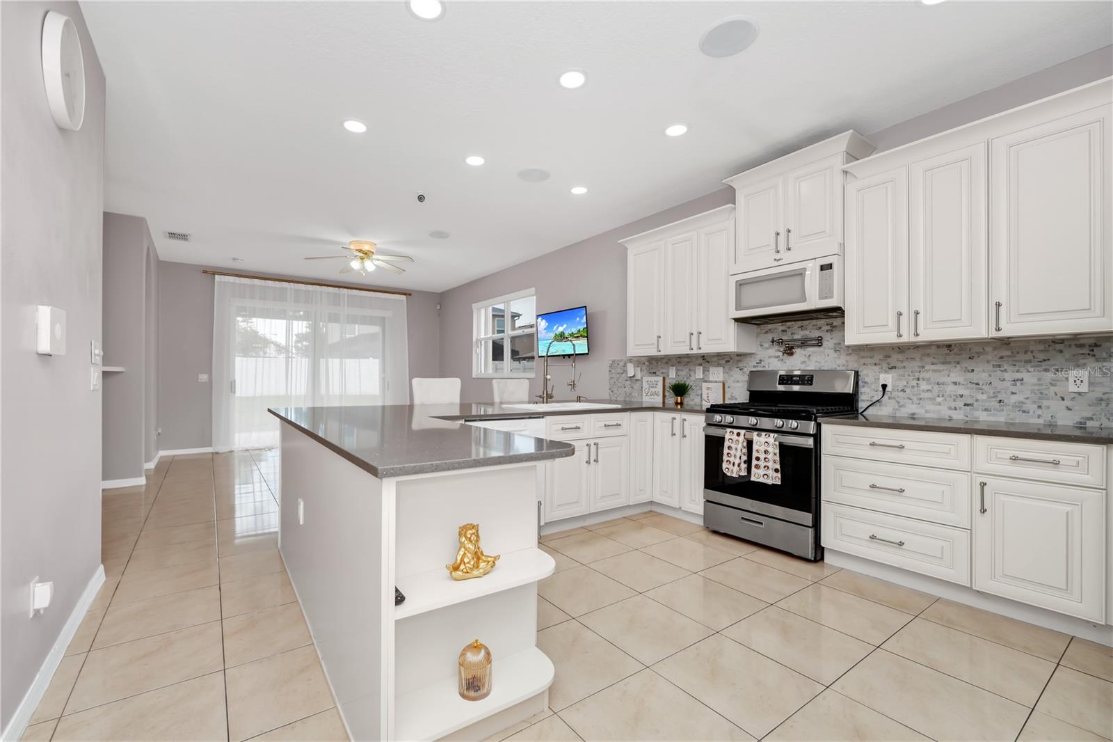 Image 31 of 39 For 10209 Andover Point Circle