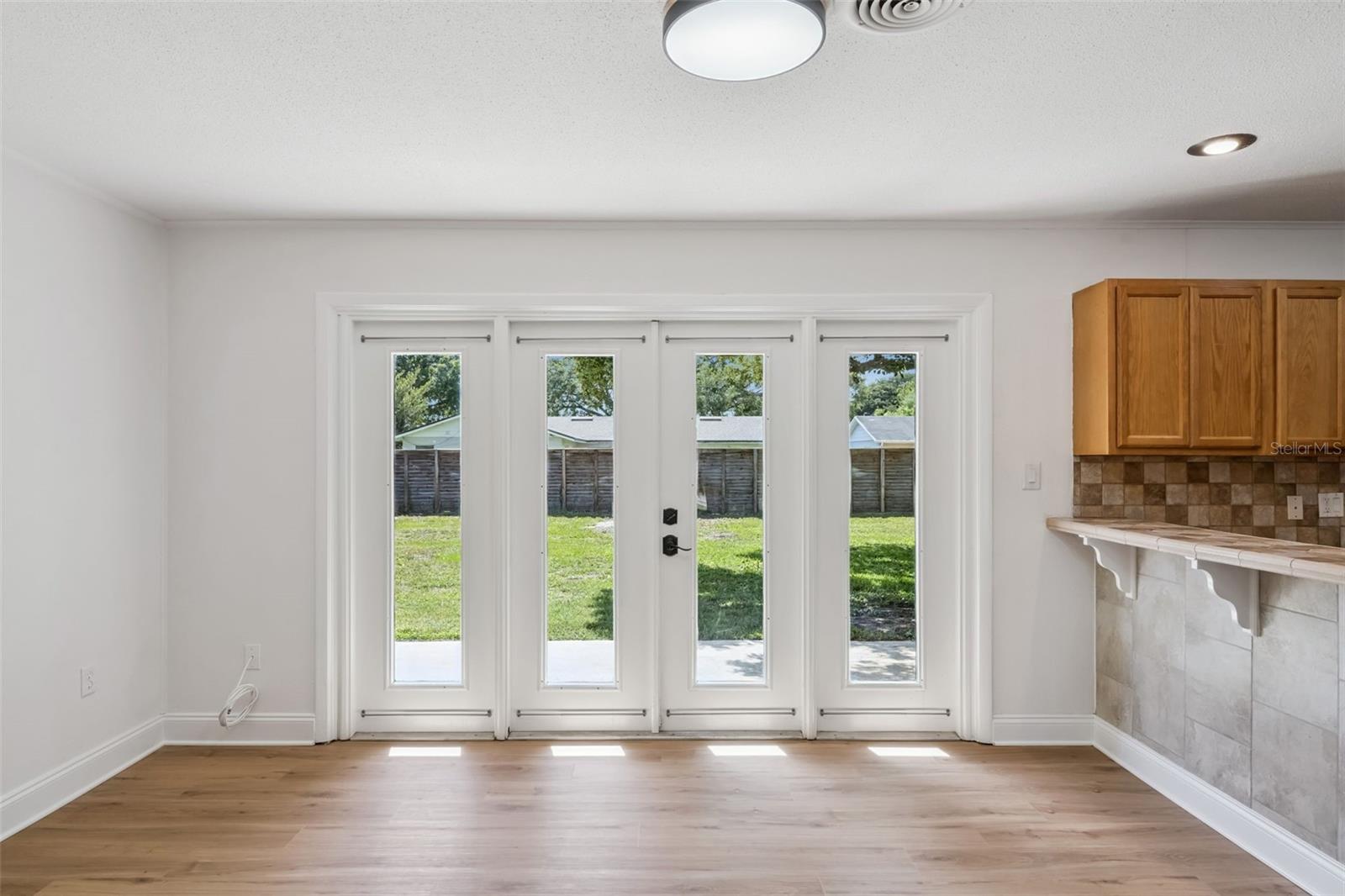Image 13 of 39 For 819 Densmore Drive