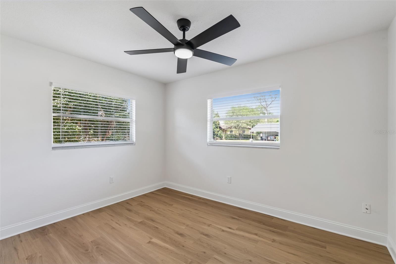 Image 35 of 39 For 819 Densmore Drive
