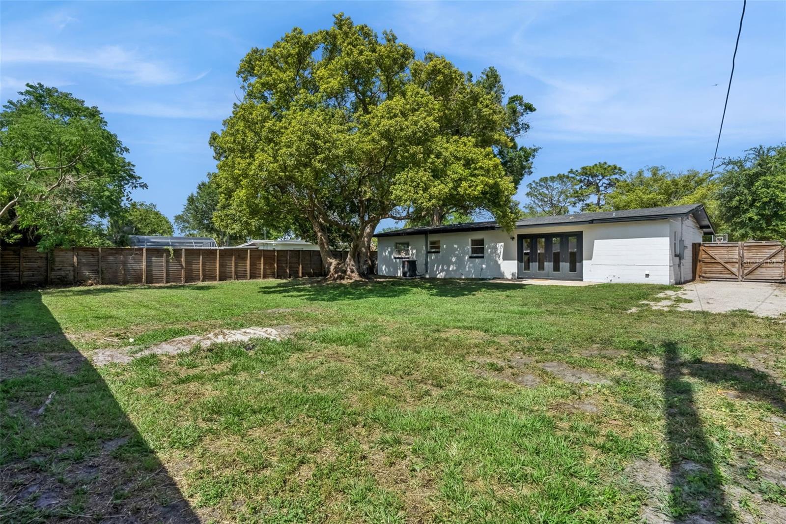 Image 38 of 39 For 819 Densmore Drive