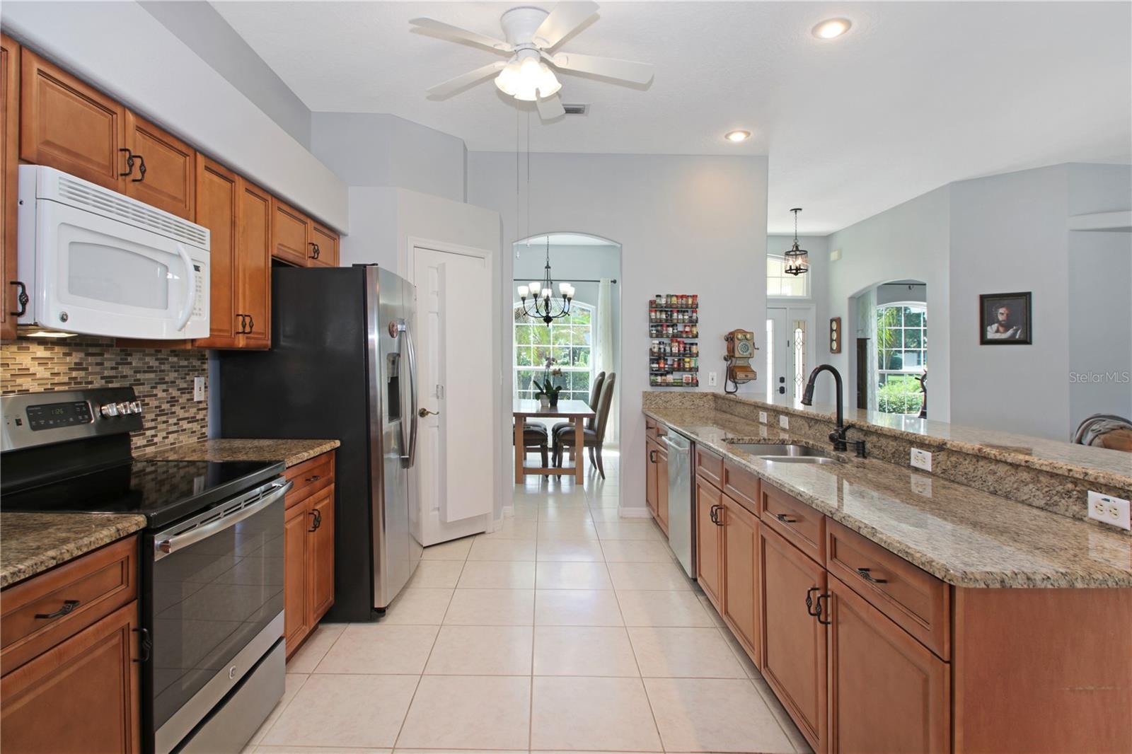 Image 4 of 45 For 11825 Overlook Drive
