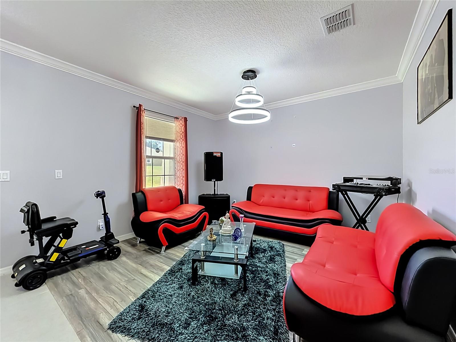 Image 11 of 81 For 15523 Gemini Drive