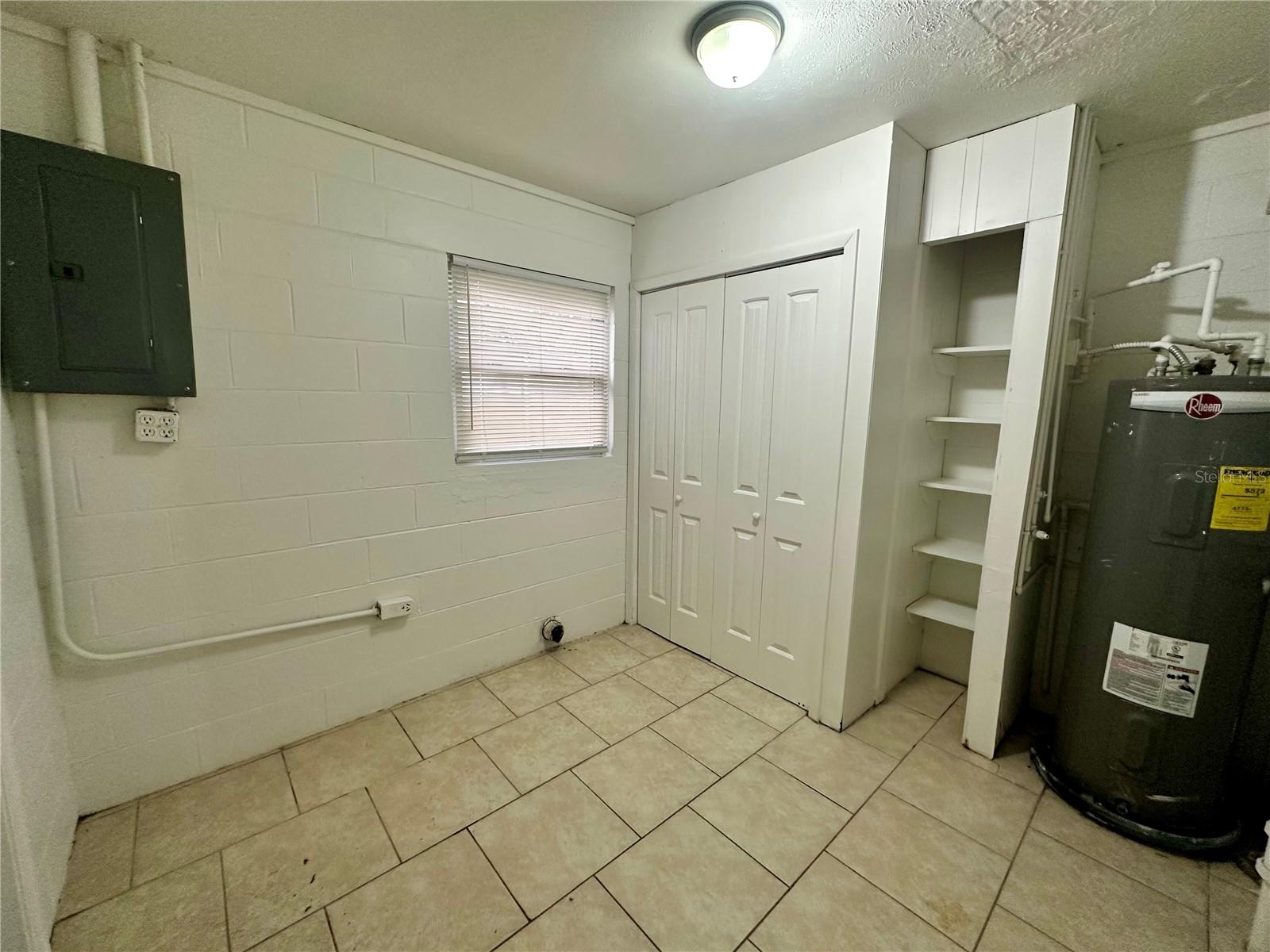 Image 18 of 23 For 1317 Cambridge Drive