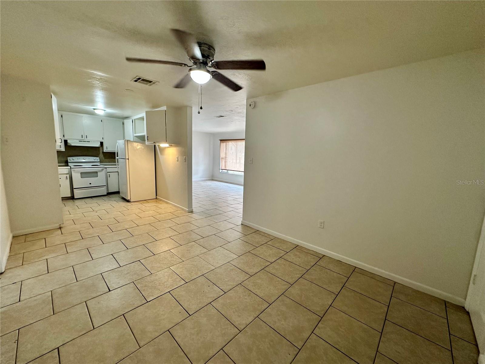 Image 21 of 23 For 1317 Cambridge Drive