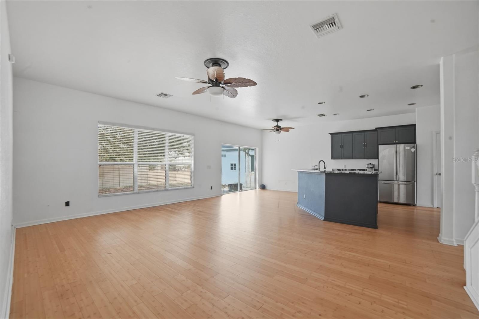 Image 10 of 36 For 234 Towerview Drive E
