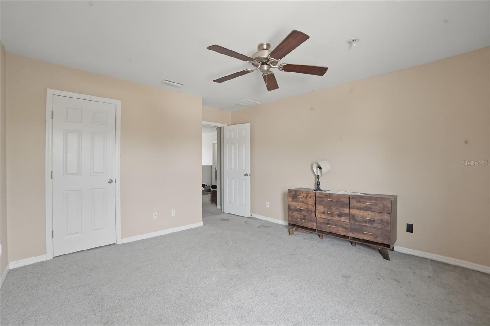 Image 31 of 36 For 234 Towerview Drive E