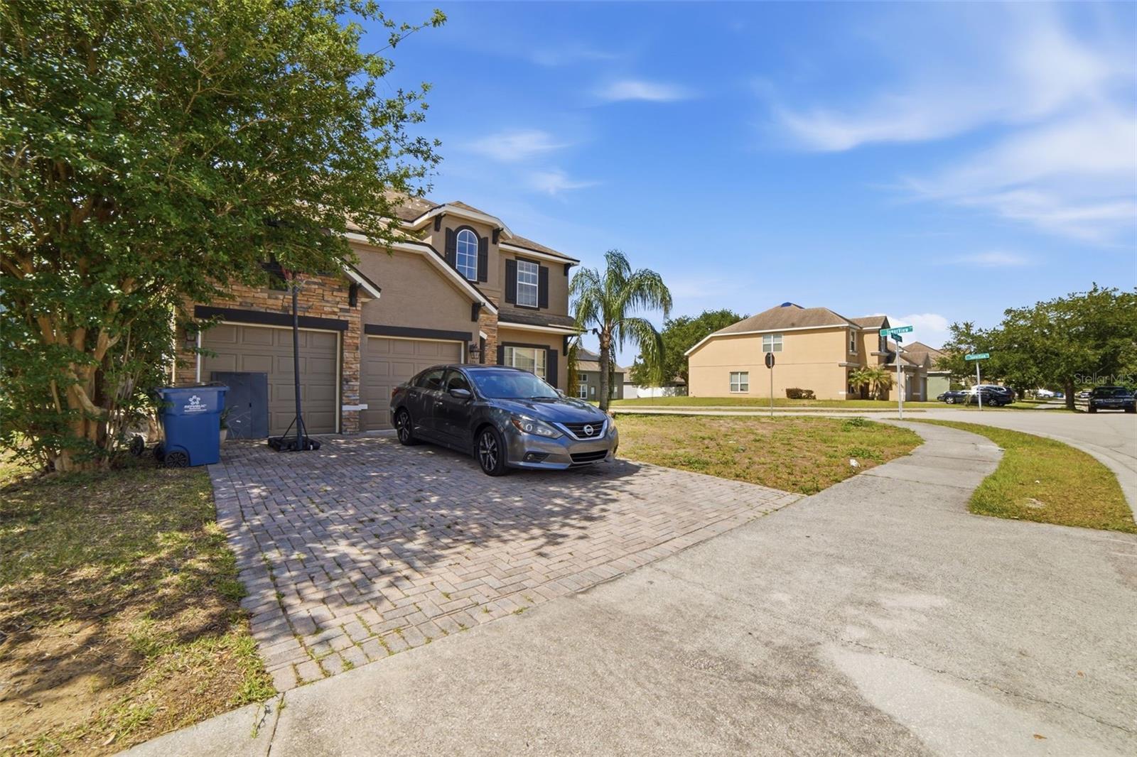 Image 4 of 36 For 234 Towerview Drive E