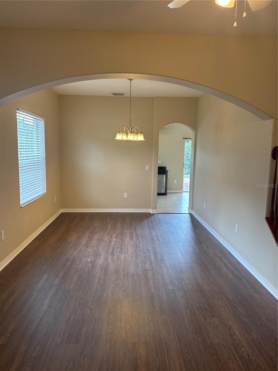 Image 4 of 22 For 13011 Avalon Crest Court